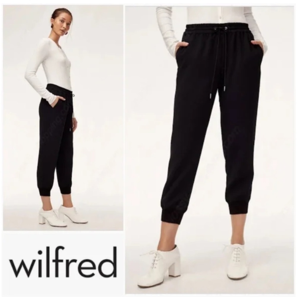 Aritzia Wilfred Black Elegant Jogger Style Barrel Leg Buffon Pant Size M EUC